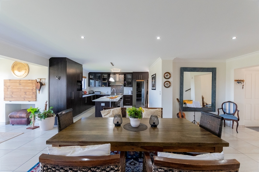 4 Bedroom Property for Sale in Sunset Estate Western Cape